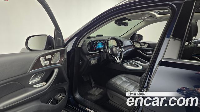 Mercedes-Benz GLE-Class 2021 — photo 10