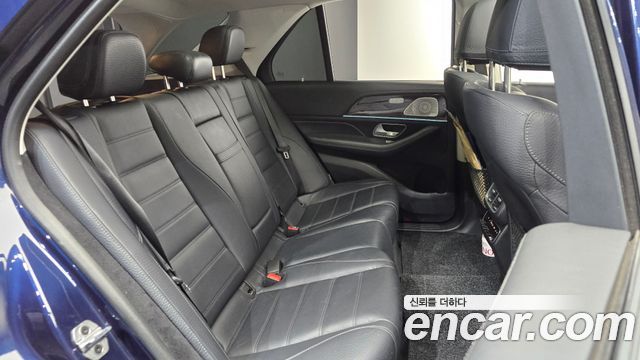 Mercedes-Benz GLE-Class 2021 — photo 11