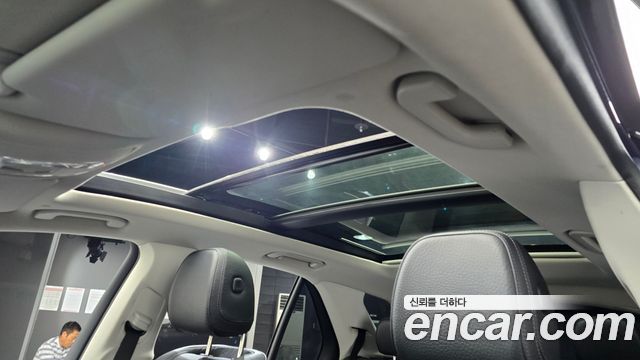 Mercedes-Benz GLE-Class 2021 — photo 18