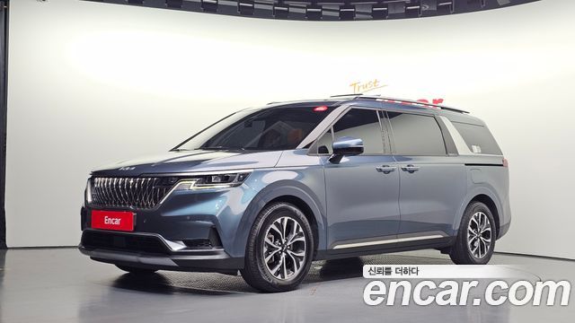 Kia Canival 2022 — photo 1