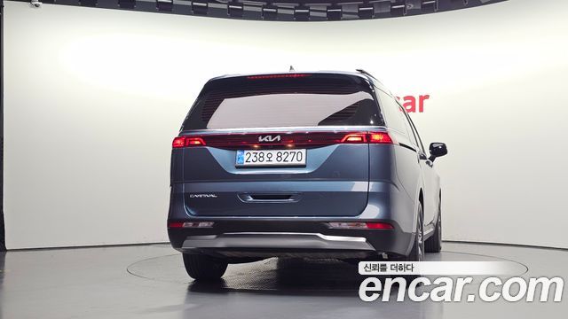 Kia Canival 2022 — photo 4