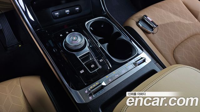 Kia Canival 2022 — photo 9