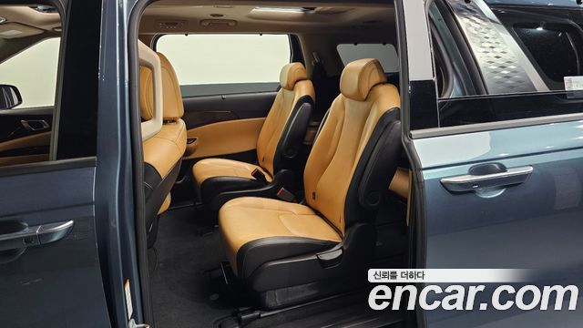 Kia Canival 2022 — photo 11