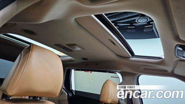 Kia Canival 2022 — photo 19