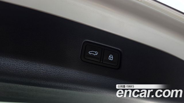 Genesis GV80 2020 — photo 24