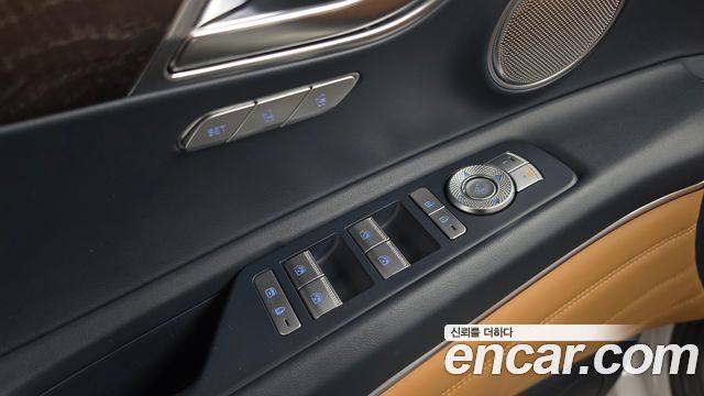 Genesis GV80 2020 — photo 30