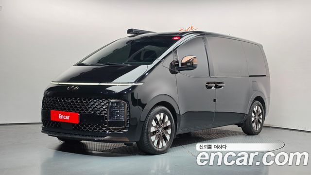 Hyundai Staria 2022 — photo 1