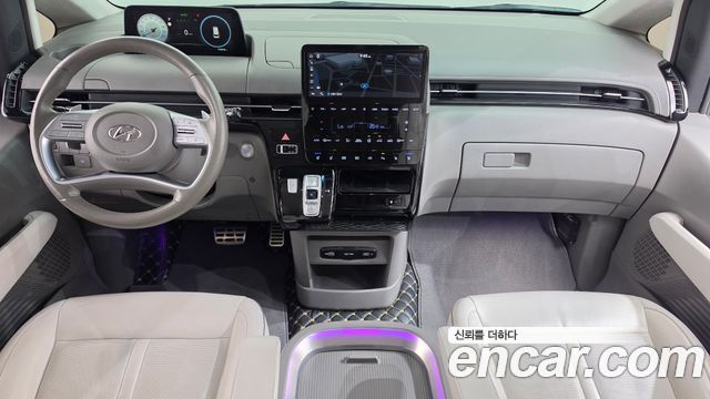 Hyundai Staria 2022 — photo 10
