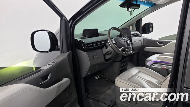 Hyundai Staria 2022 — photo 13