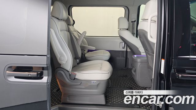 Hyundai Staria 2022 — photo 17
