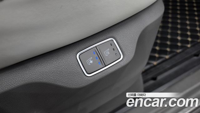 Hyundai Staria 2022 — photo 25