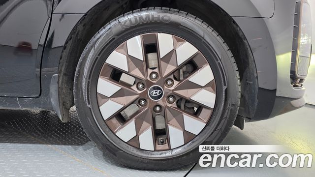Hyundai Staria 2022 — photo 7