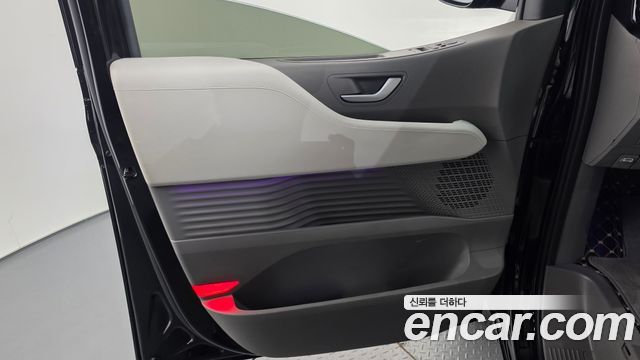 Hyundai Staria 2022 — photo 14