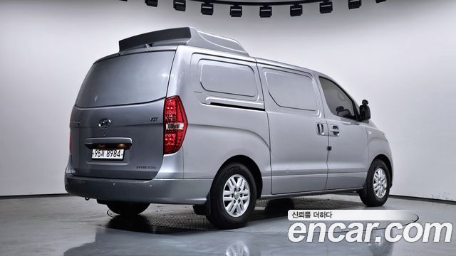 Hyundai Starex 2021 — photo 2