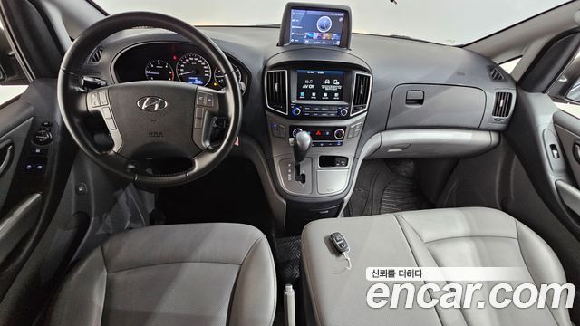 Hyundai Starex 2021 — photo 10