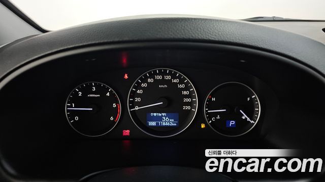Hyundai Starex 2021 — photo 11