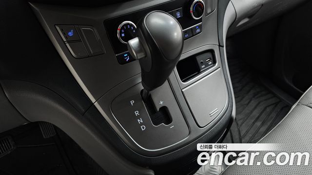 Hyundai Starex 2021 — photo 12