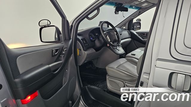 Hyundai Starex 2021 — photo 13