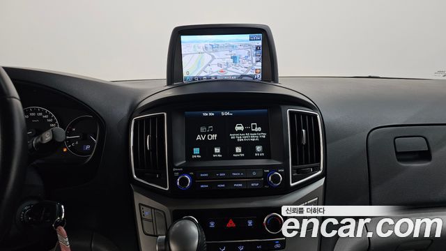 Hyundai Starex 2021 — photo 17