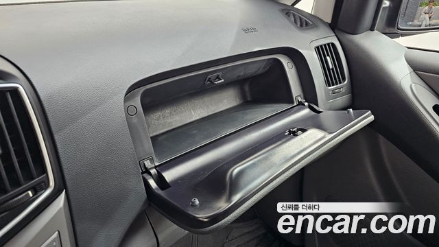 Hyundai Starex 2021 — photo 25