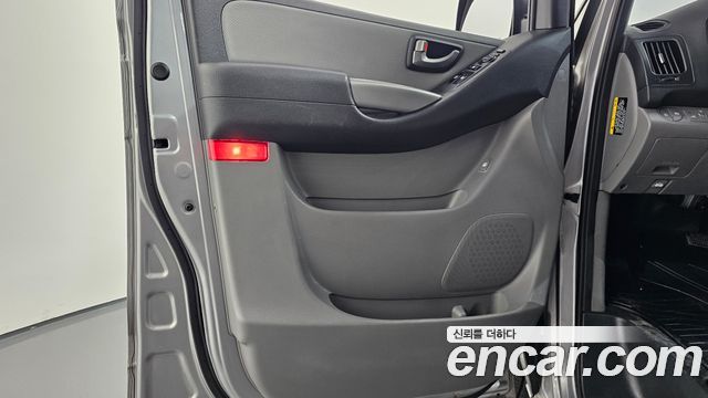 Hyundai Starex 2021 — photo 15