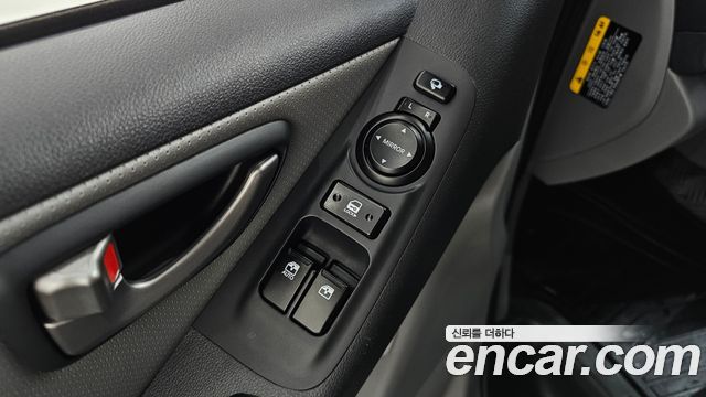 Hyundai Starex 2021 — photo 28