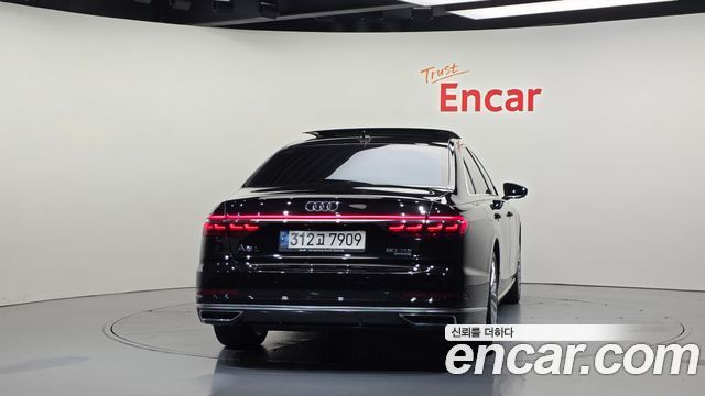 Audi A8 2021 — photo 4