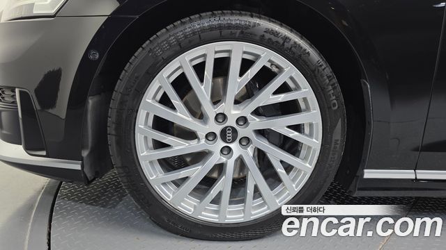 Audi A8 2021 — photo 5