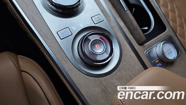 Genesis GV80 2023 — photo 12