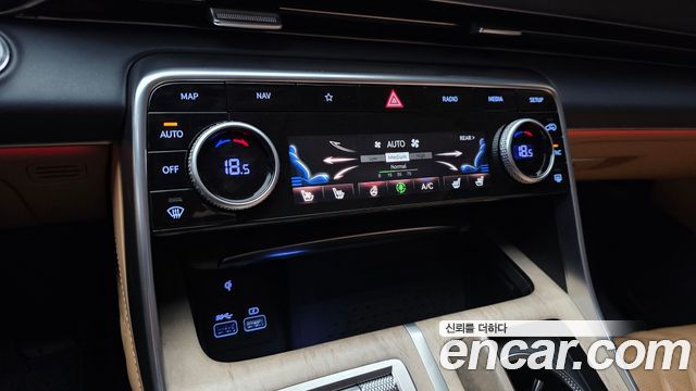 Genesis GV80 2023 — photo 23