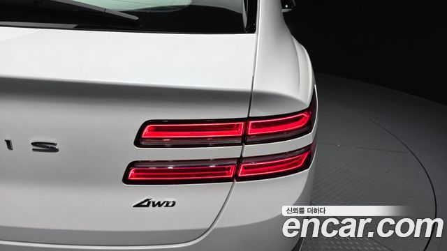 Genesis GV80 2023 — photo 9