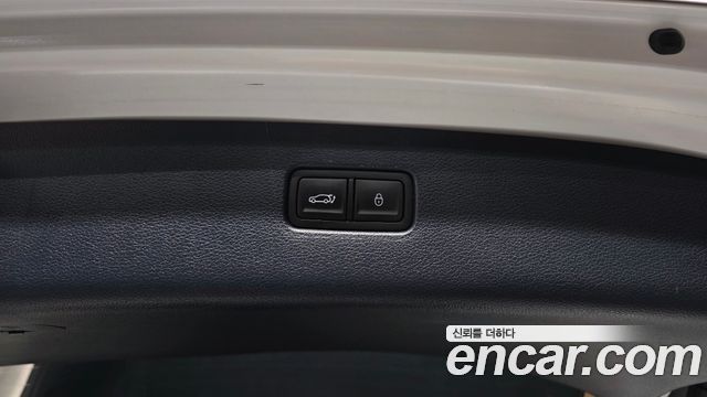 Genesis GV80 2023 — photo 37