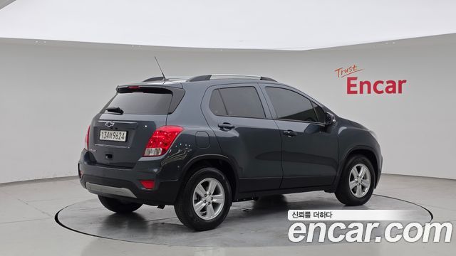 Chevrolet Korea Trax 2021 — photo 2