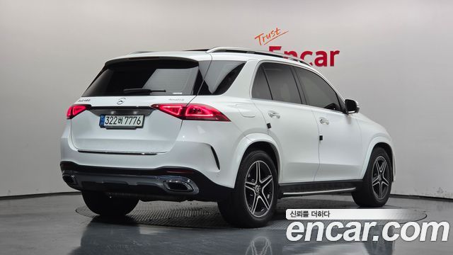 Mercedes-Benz GLE-Class 2020 — photo 2