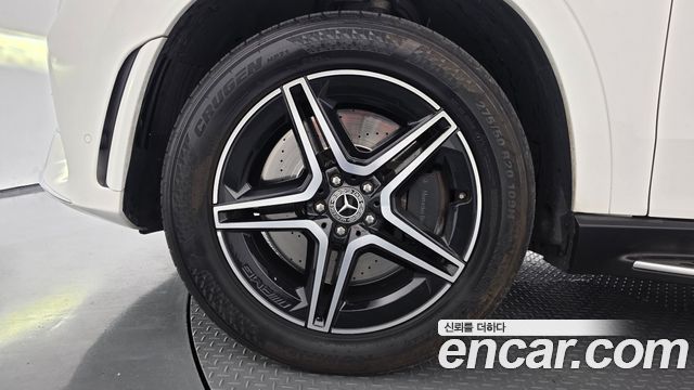 Mercedes-Benz GLE-Class 2020 — photo 5