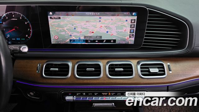 Mercedes-Benz GLE-Class 2020 — photo 18