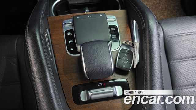 Mercedes-Benz GLE-Class 2020 — photo 21