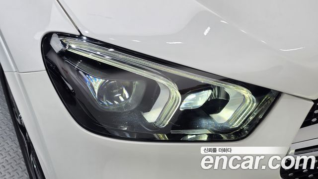 Mercedes-Benz GLE-Class 2020 — photo 8