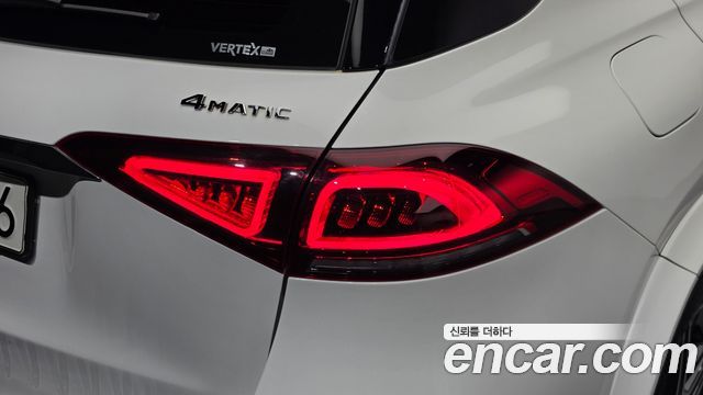 Mercedes-Benz GLE-Class 2020 — photo 9