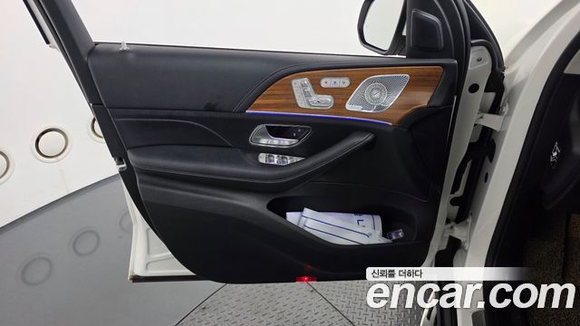 Mercedes-Benz GLE-Class 2020 — photo 14