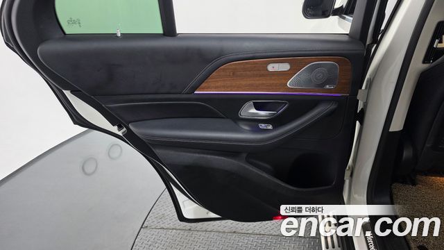 Mercedes-Benz GLE-Class 2020 — photo 15