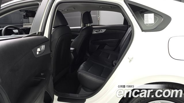 Kia K3 2022 — photo 11