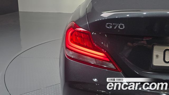 Genesis G70 2019 — photo 9
