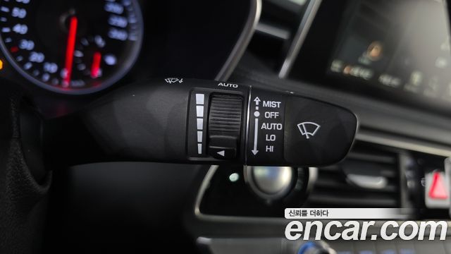 Genesis G70 2019 — photo 30
