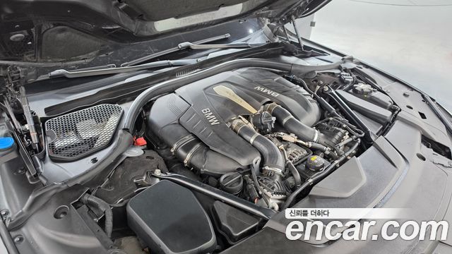 BMW 7-Series 2016 — photo 6