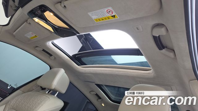 BMW 7-Series 2016 — photo 17