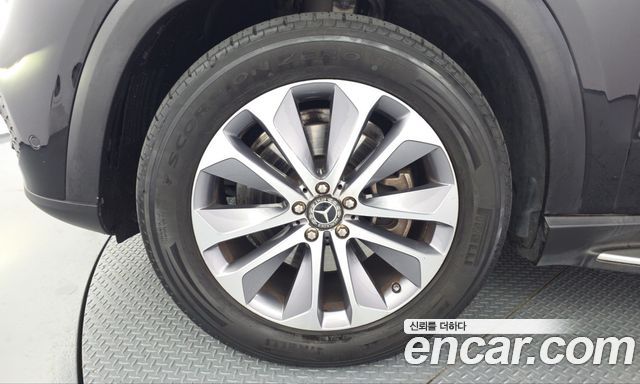 Mercedes-Benz GLE-Class 2022 — photo 5