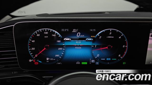 Mercedes-Benz GLE-Class 2022 — photo 11