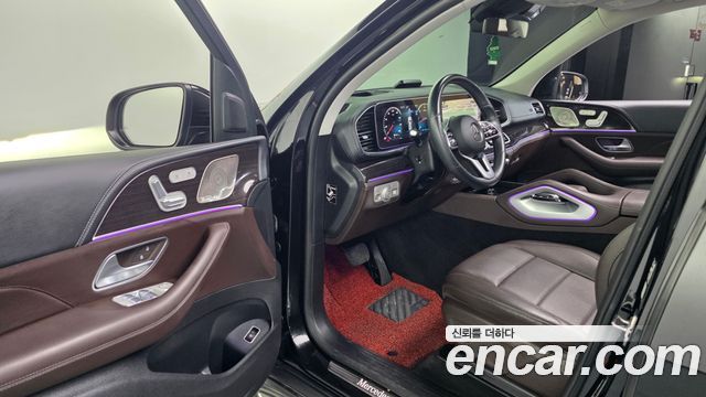 Mercedes-Benz GLE-Class 2022 — photo 13