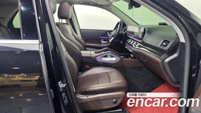 Mercedes-Benz GLE-Class 2022 — photo 17